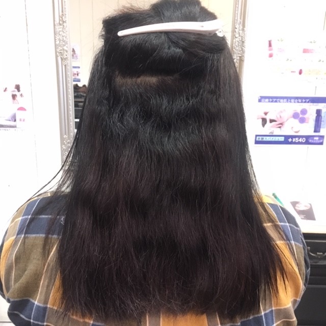 くせ毛の強いうねり