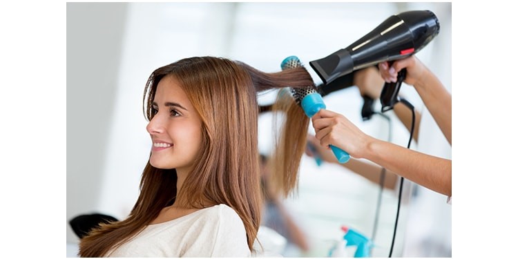 くせ毛をブローする