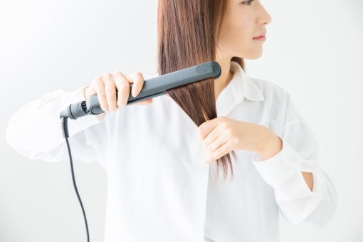 ヘアアイロンを使う