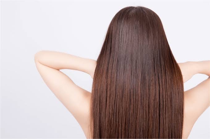 髪を伸ばす