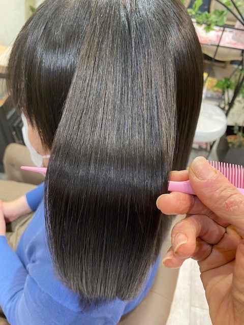 大阪吹田の髪質改善縮毛矯正