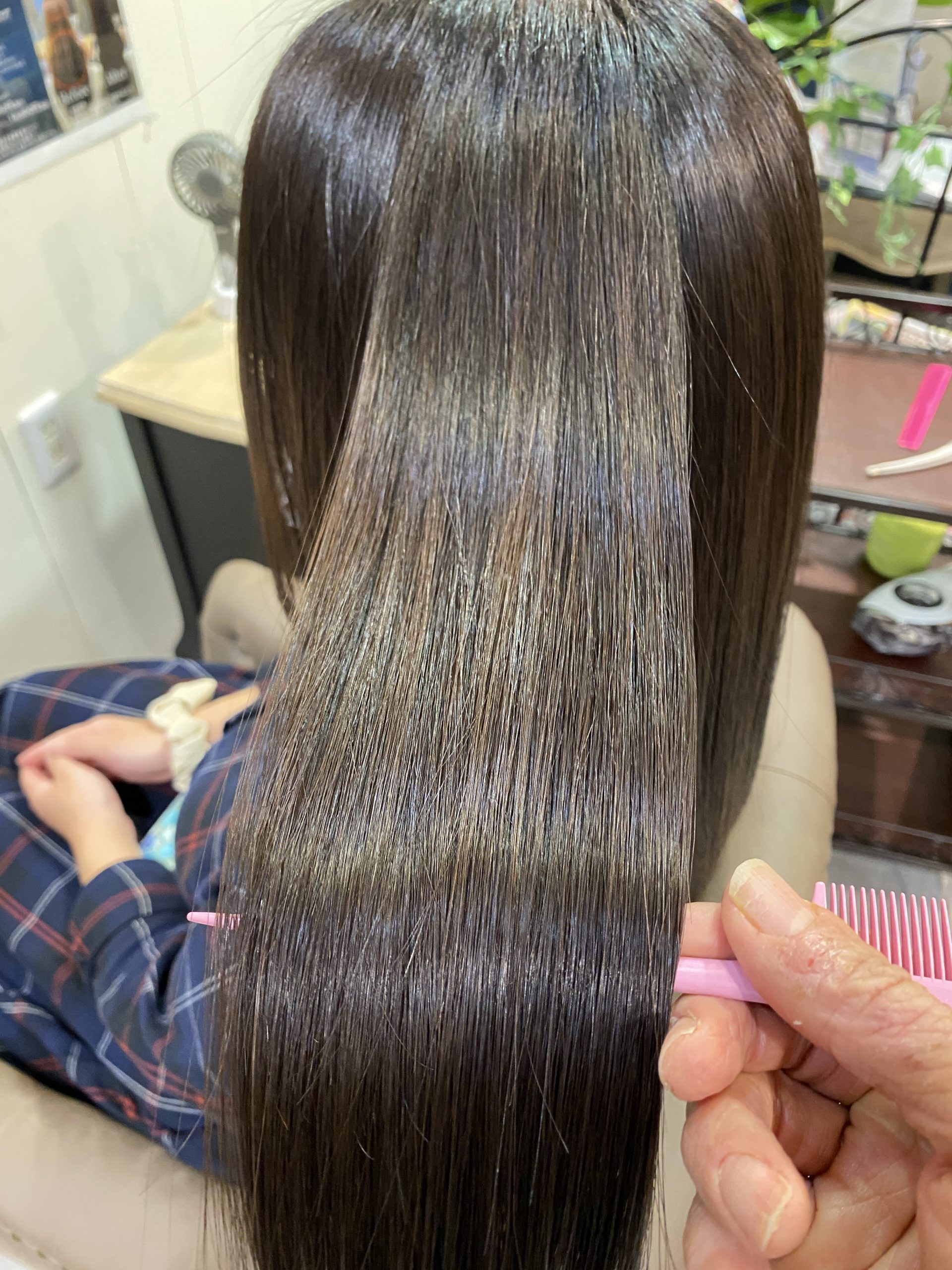 大阪吹田で髪質改善縮毛矯正