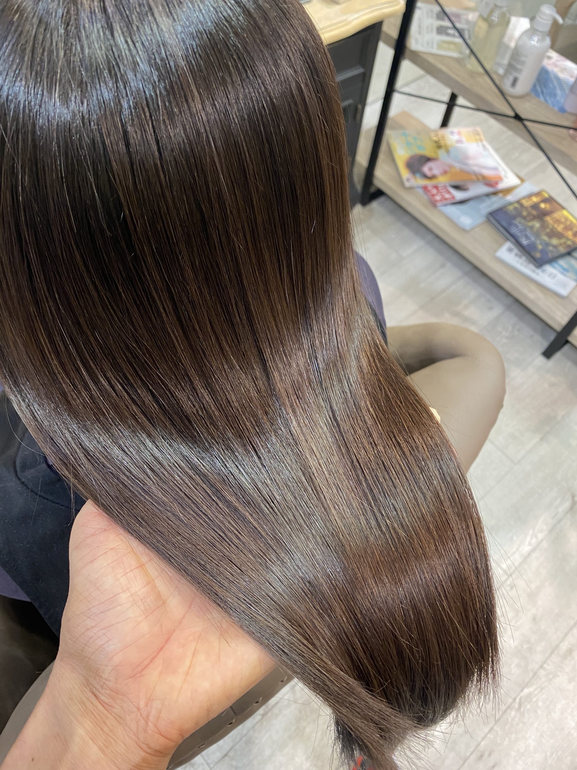 大阪吹田で髪質改善縮毛矯正
