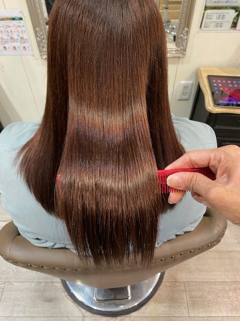 エイジング毛によるチリチリ髪が髪質改善された40代